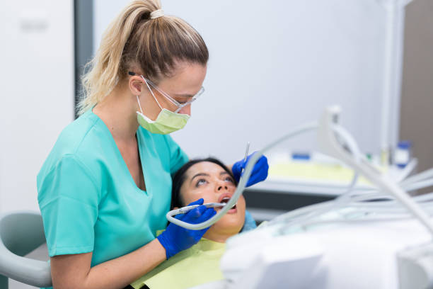Best Emergency Dental Extractions in Lake Bluff, IL